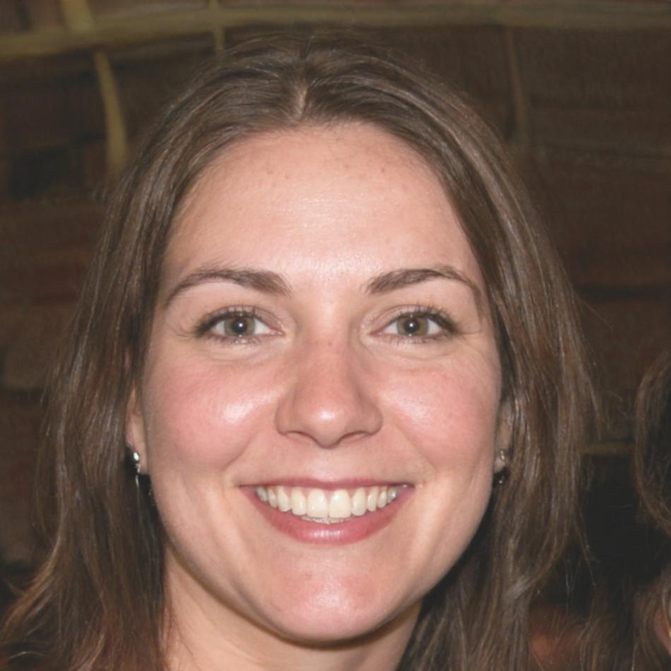 Laura Martín, Consultora en Planificación